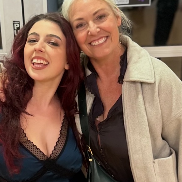 Meet your Poshers, Rebekah and D - Picture 1 of 1